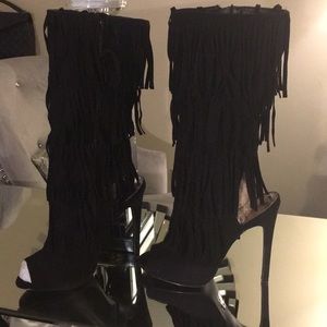 Ladies fringe peep toe boots